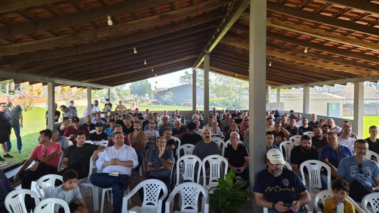 Prosa & Costela reúne quase 200 homens no Norte do Paraná
